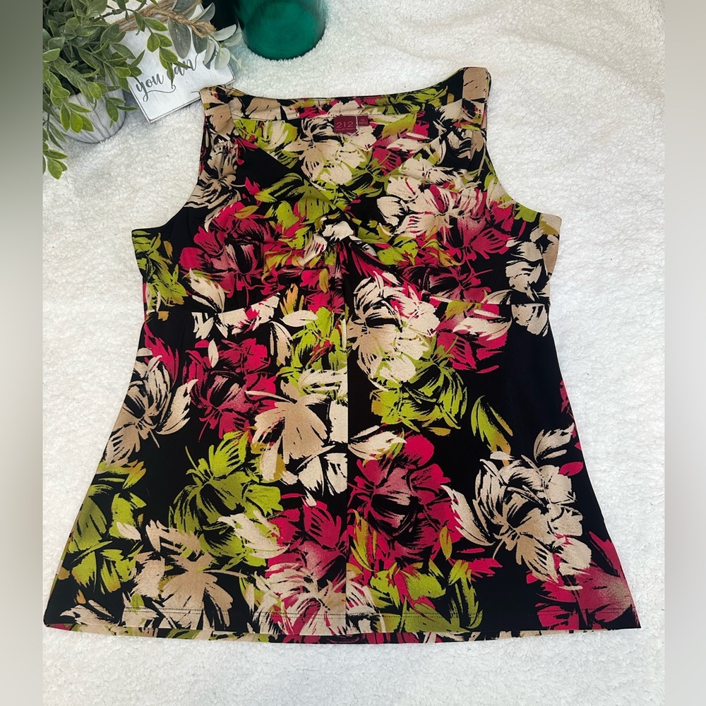 212 Collection floral sleeveless top size XL